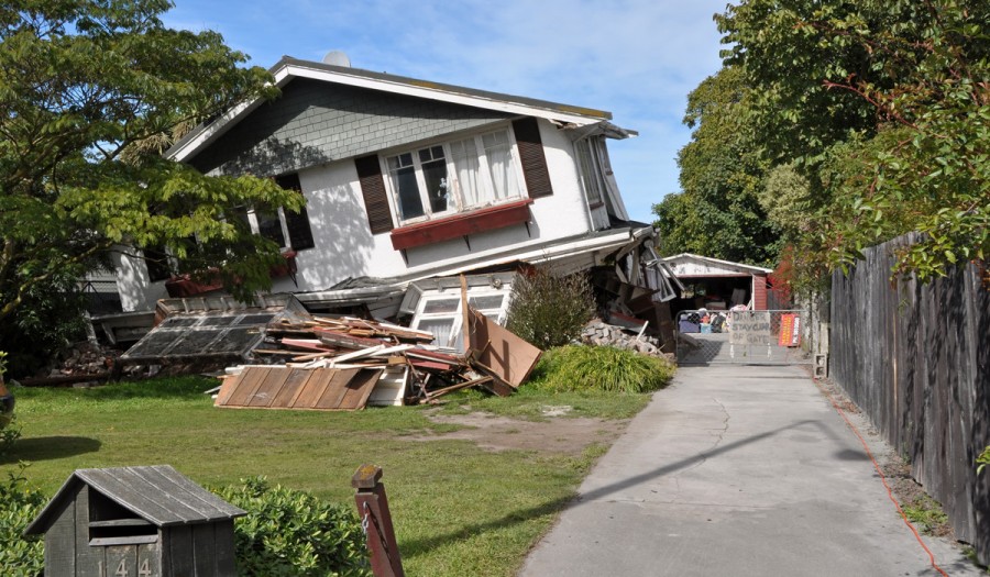 Home with earthquake damage can be saved with home restoration services in Los Angeles.