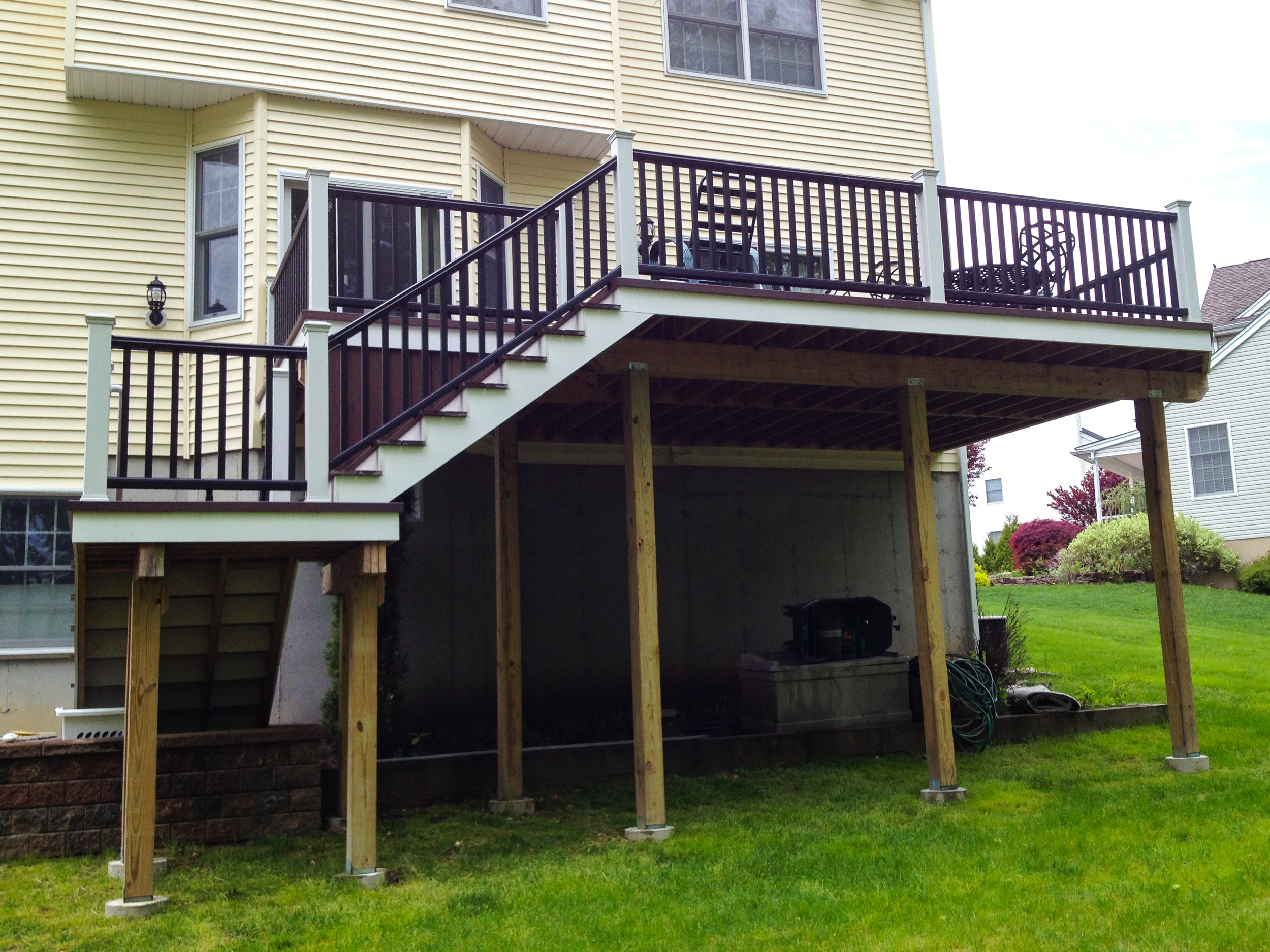 Deck Remodel In Glendale, California
