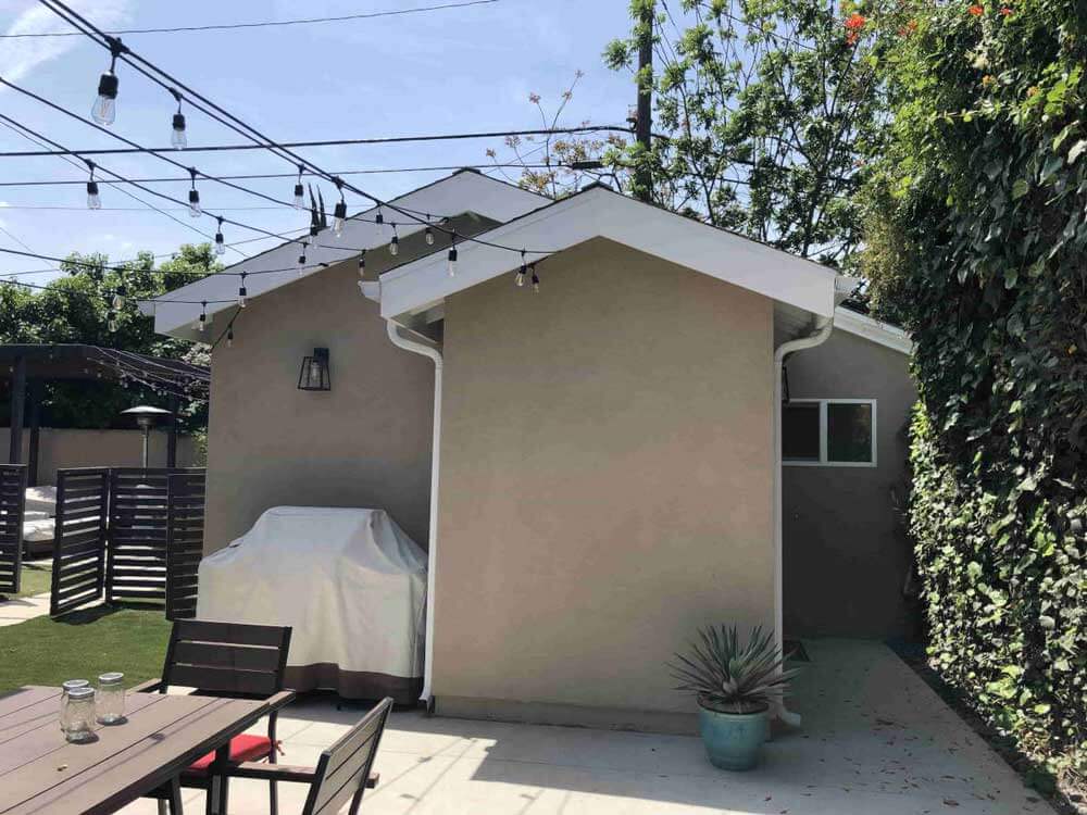 A pleasant, sunny, secluded patio at a Beverlywood, CA home after remodeling by upscale Los Angeles design-build firm A-List Builders.