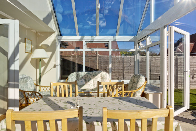 full-glass-sunroom