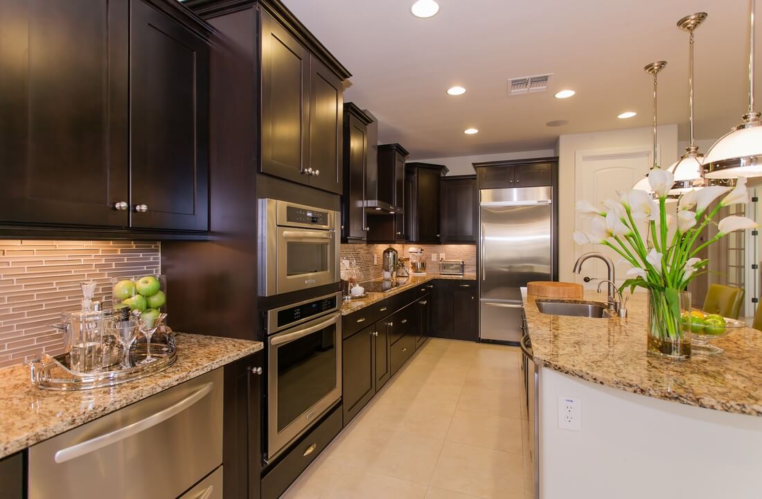 A spacious, elegant kitchen, part of a home remodel in Los Angeles, California by Los Angeles design-build firm A-List Builders.